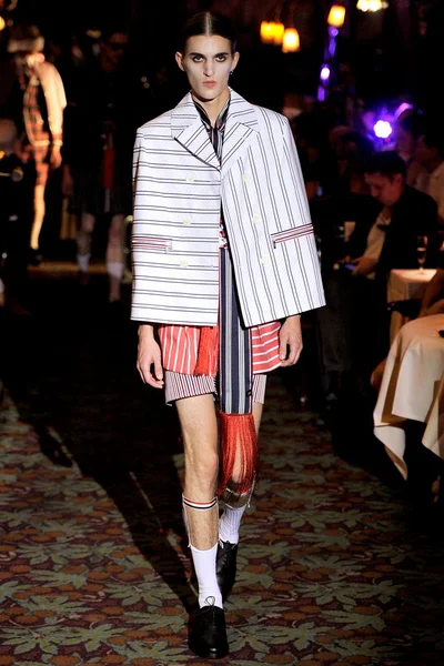 Look 30